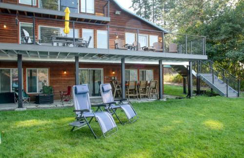 Twin Lakes Waterfront Retreat with Private Dock Fire Pit And Family Friendly Space - Foto 46