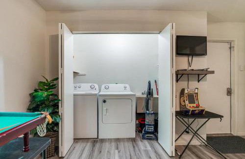 Furnished Deck and Fire Pit Sherwood Forest Cabin - Foto 20