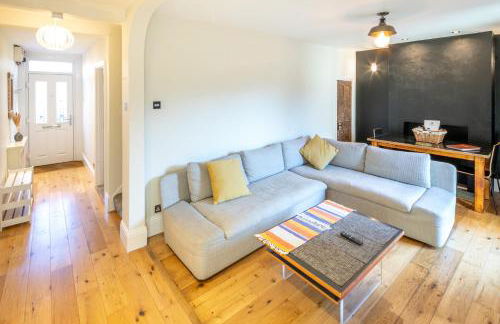 The Railway Inn MK - Victorian 3-Bedroom Home with Sauna, Jacuzzi Bath, FAST WI-FI & Free Parking - Foto 17