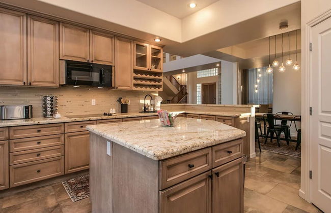 Casa Buenaluxurious Retreat w/2 Masters & Views! - Photo 7