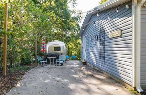 Cozy 1BR Airstream near Leipers Fork - Sleeps 3 - Foto 15