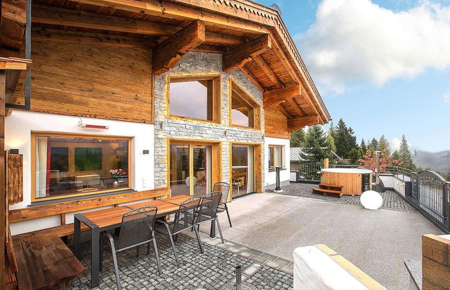 Chalet in Konigsleiten With Mountain Views & Spa - Foto 1