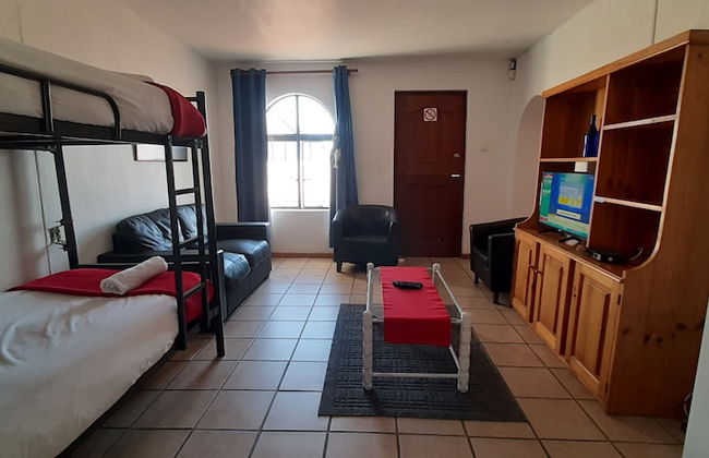 Oom Piet Self Catering Accomodation - Photo 23