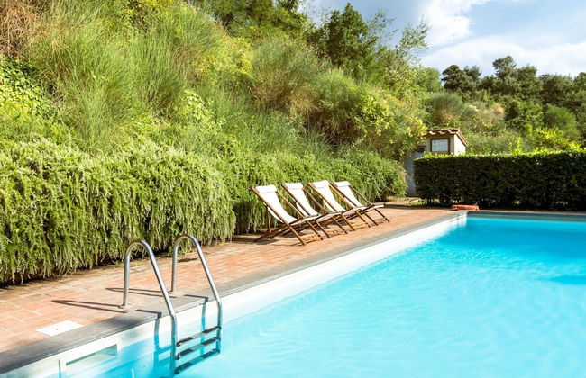 Spacious Villa in Sermugnano With Private Swimming Pool - Foto 1