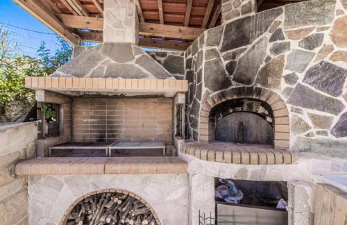 Elysian Stone Villa with Pool & Mountain View - Photo 30