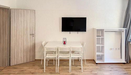 T&K Apartments near Messe Fair Trade Düsseldorf und Airport 1A - Foto 4, wardrobe