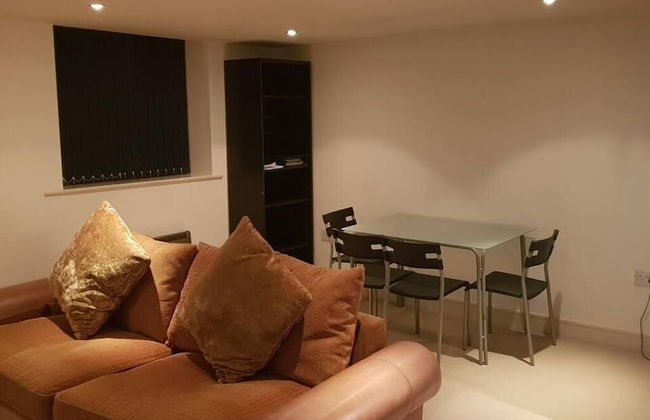 Comfy 1-bed Apartment in Huddersfield - Foto 16