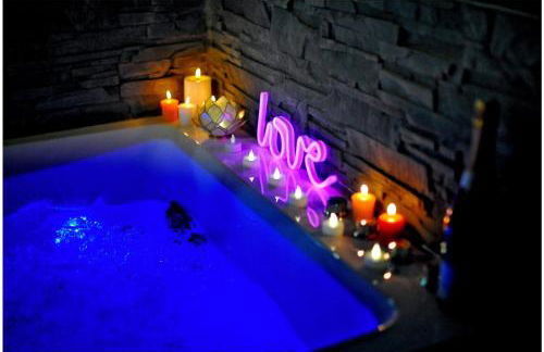 La Suite 7ième ciel étoilé, SPA XXL, Lit sous les étoiles, 5 min centre ville - Foto 8