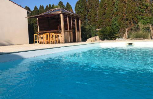 Piscine et jacuzzi à 2km de la plage de St Georges de didonne - Foto 3