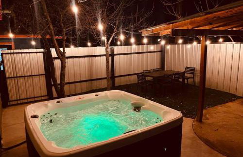 Prickly Pear at Cactus Flower-Private HOT TUB-Pet Friendly-No Pet Fees! - Foto 2