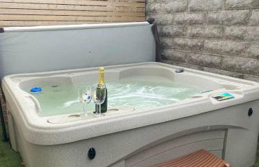 The Annexe Porthcawl Pet Friendly 2 Bedroom Flat with King Size bed bunk beds and sofa bed sleeps up to 5 people - Photo 23