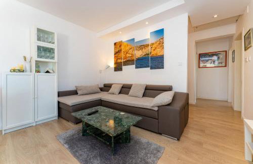 MY DALMATIA - Villa Sucic with private pool and mountain view - Foto 46