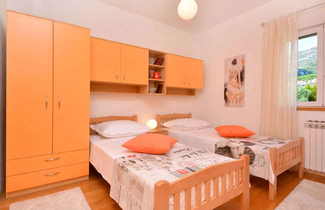 Attractive Villa in Kastel Luksic on Mount Kozjak - Foto 3