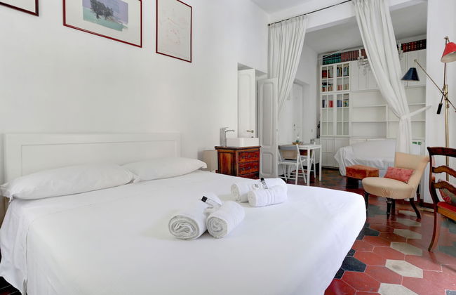 Charming Colosseum - Photo 1