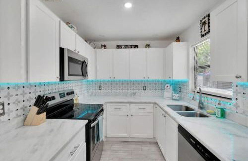 Family Pool 4BR 9-Bed Home Game Room & Firepit - Foto 14