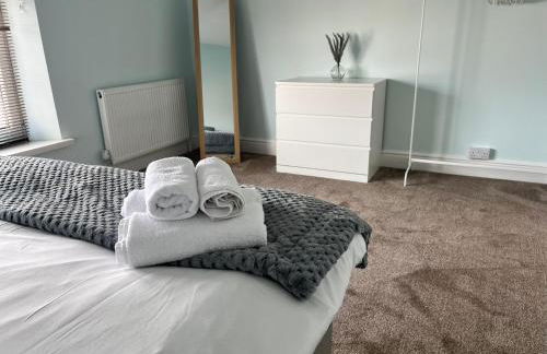 4 bedroom, sleeps 8, 30 seconds from beach, games table - Foto 11