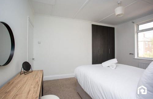 Modern 3-Bedroom Retreat - Foto 15