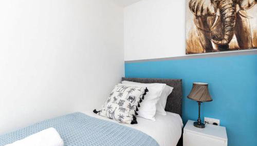 DiscountsContractorsWIFIFree ParkingSmart TV - Foto 4, Other