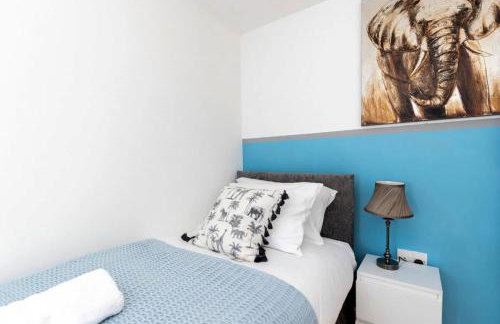 DiscountsContractorsWIFIFree ParkingSmart TV - Foto 4