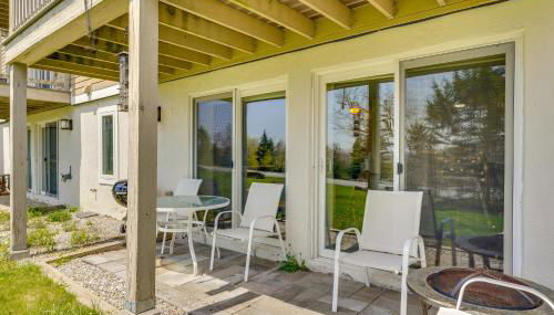 Ski-InandSki-Out Bromley Mtn Condo Wood Fireplace! - Foto 3