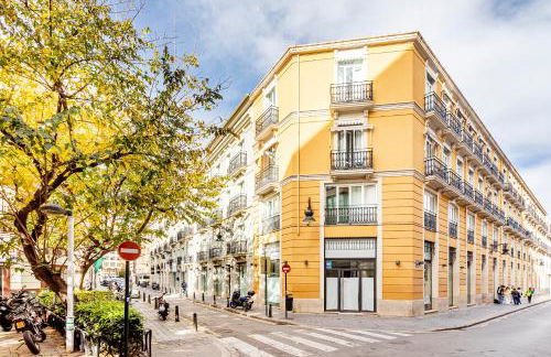 Valencia City Apartment with Gym Pool Free Parking TheHavenEscape - Photo 29