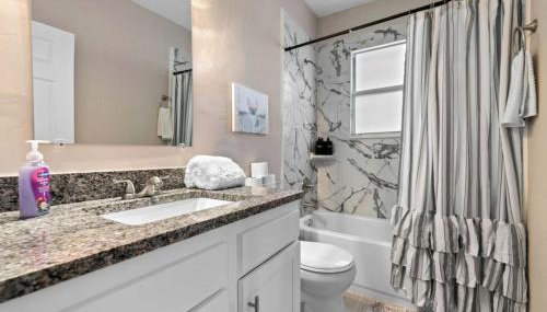 Riverside Craftsman with 3 beds and 3 baths, Pet friendly, Great neighborhood - Foto 3