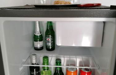 Stylisches kleines Studio -Zentral gelegen- Nähe BayArena - in Leverkusen Wiesdorf City- Friedrich Ebert Platz 5a , 4te Etage mit Balkon-kein Aufzug-Lift--Kaution Pflicht-- - Foto 9