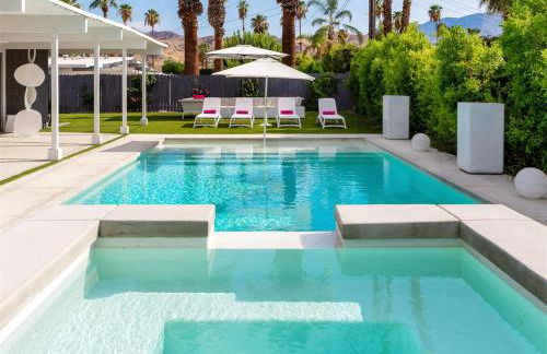 As seen on HGTV Desert Flippers The Pink Door - Foto 5