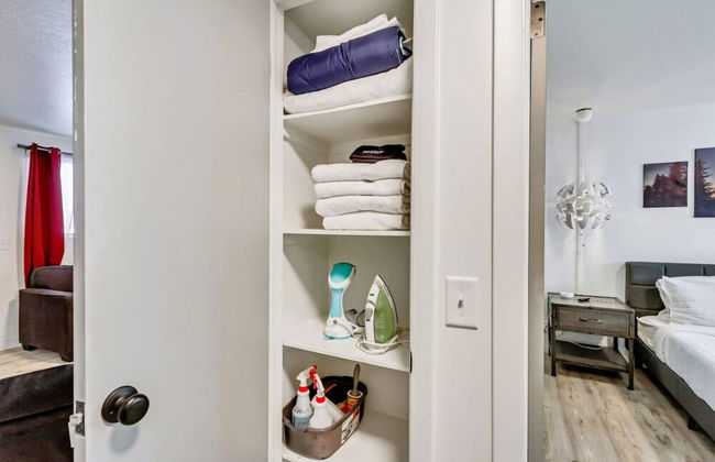 Convenient 2BR Apt w Covered Parking SLC - Foto 32