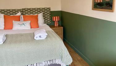 Southend Long Barn - Photo 2