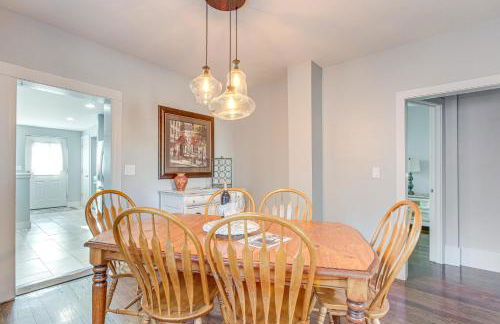 Furnished Patio and Yard Denver Bungalow! - Foto 10