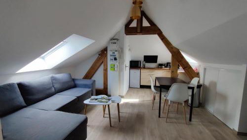 YUCA - appartement COSY 2 chambres intimes Hyper centre d'ERNEE - Foto 3