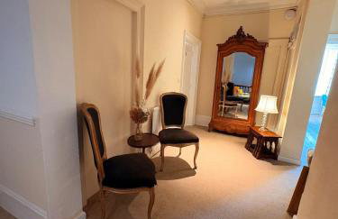 Westwood House, Hastings - Spacious 5 Ensuite Home Near Hastings Town & beach - Foto 14