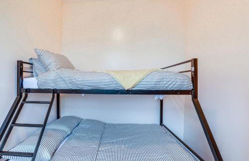 Comfy Bayonne Townhome about 11 Mi to NYC Attractions - Foto 23