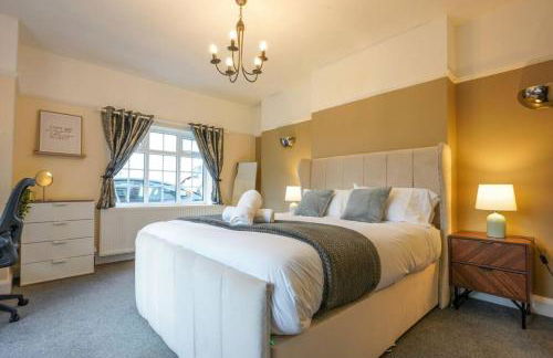 Orchard Bungalow - Sleeps 10 - Close to Town Centre - Free Parking, Pool Table, Fast Wi-Fi and Smart TV with Netflix by Yoko Property - Foto 17