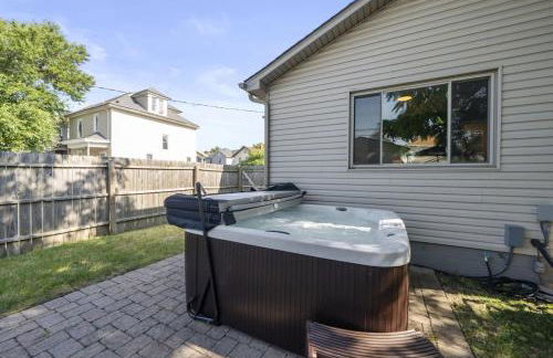 Hanford House w Hot Tub,Sauna,Bar - Photo 40