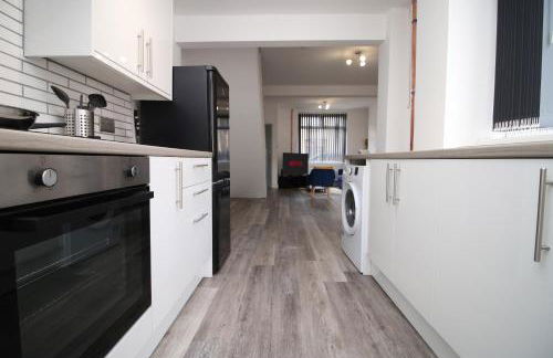 3-Bed Townhouse - Central, Free parking - Foto 14