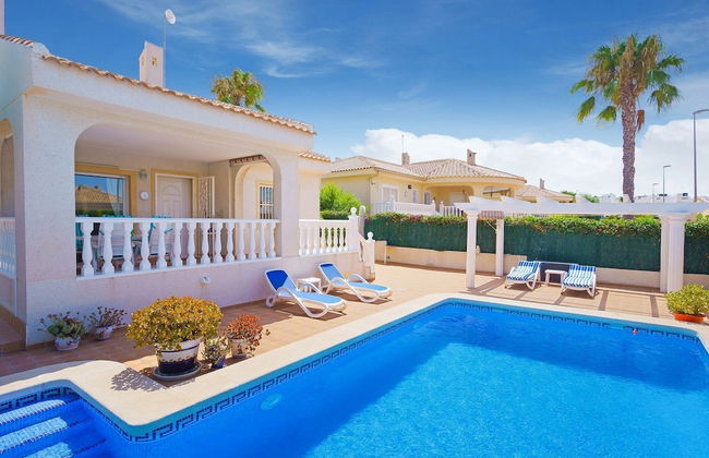 Modern Villa in Benijófar With Private Pool - Foto 34