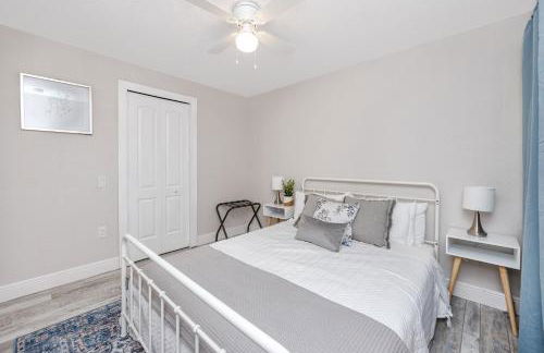 NEW Beach Cozy Bungalow 2B Mins-beach&downtown - Foto 16