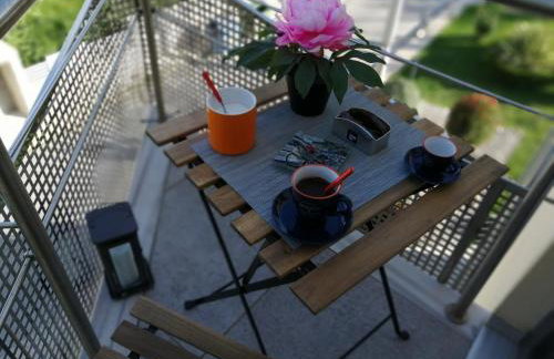 Spacious & Modern Studio Apartment Near the Airport - Foto 6