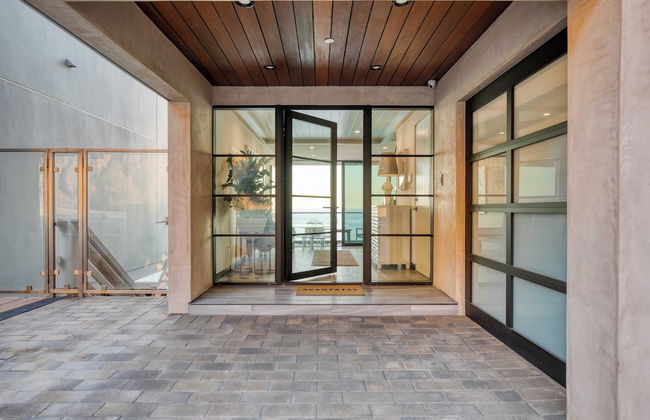 Matador by Avantstay Ocean Front Malibu Pad w/ Rooftop Patio - Photo 12