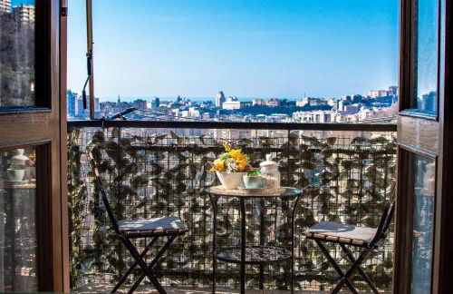 Overlooking Genoa - Foto 1