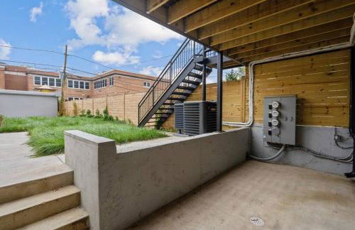 Charming Oasis in DC near Metro with Fenced Backyard Free Parking and WIFI Capitol View1 - Foto 12