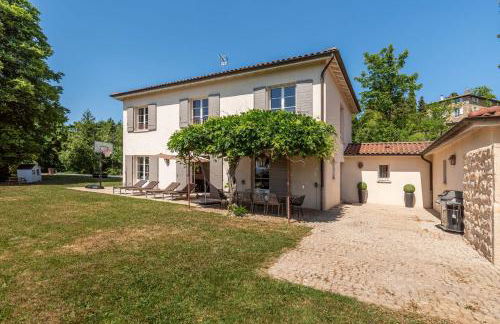 Le Mas - House with swimming pool in a privileged environment - Photo 1