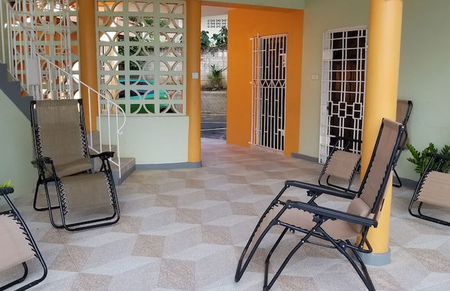 Holiday House at Villa Montego - Photo 26