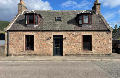 Lewis Lodge - Stunning & Exclusive Luxury Home in the Heart of Ballater, Royal Deeside - Foto 50