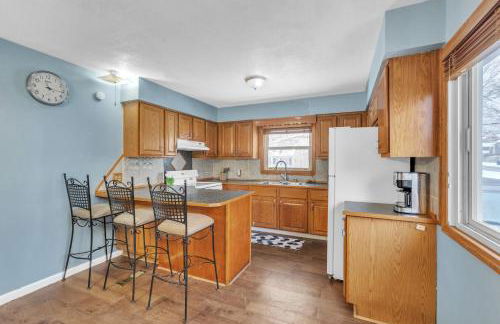 Lovely PET FRIENDLY three bedroom in desirable Urbandale Location! 3 Home by RedAwning - Foto 6