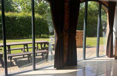 Rats Retreat at Tove Valley Cottages - Photo 3