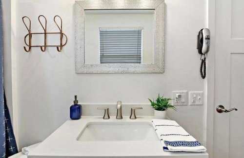 Rare Gem! Game Room, Hot Tub, Near Lake, Pet Ok - Foto 47