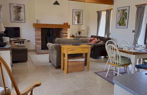 Beautiful Views Historic 16th Cent Barn Conversion - Pass the Keys - Foto 18